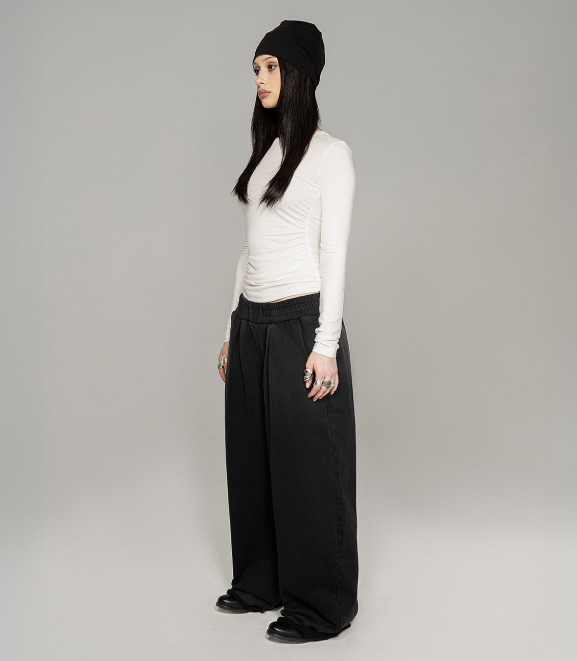 Low-Rise Baggy Sweatpants