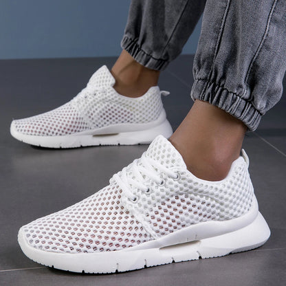 Nova Mesh Sneakers