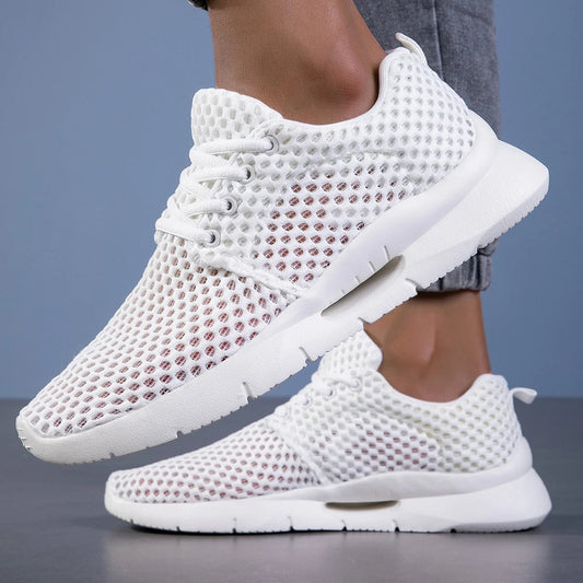 Nova Mesh Sneakers